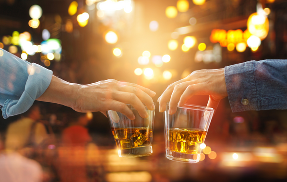 5 Ways Alcohol Causes Signs of Premature Aging