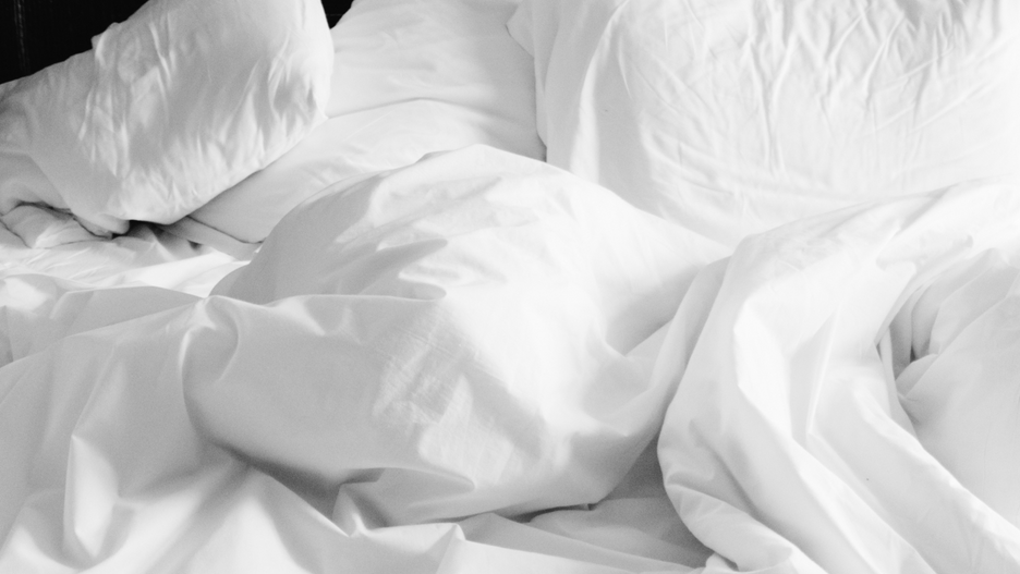 Sleep Better, Live Better: How Sleep Impacts Longevity and Weight Loss